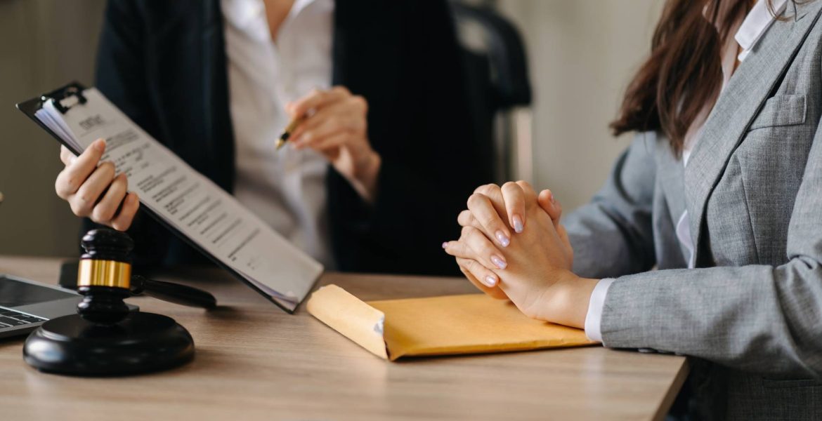 Understand Apostille Requirements Through Mobile Notary Assistance for International Documents